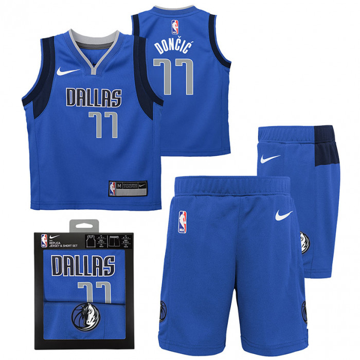 Nike Youth Dallas Mavericks Luka Doncic #77 Blue Cotton T-Shirt, Boys', XL