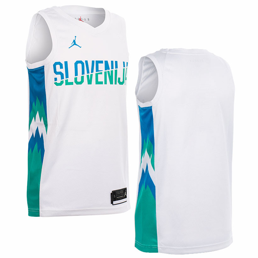 Famous Slovenians excited about new basketball jerseys – Propiar