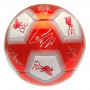 Liverpool pallone con le firme
